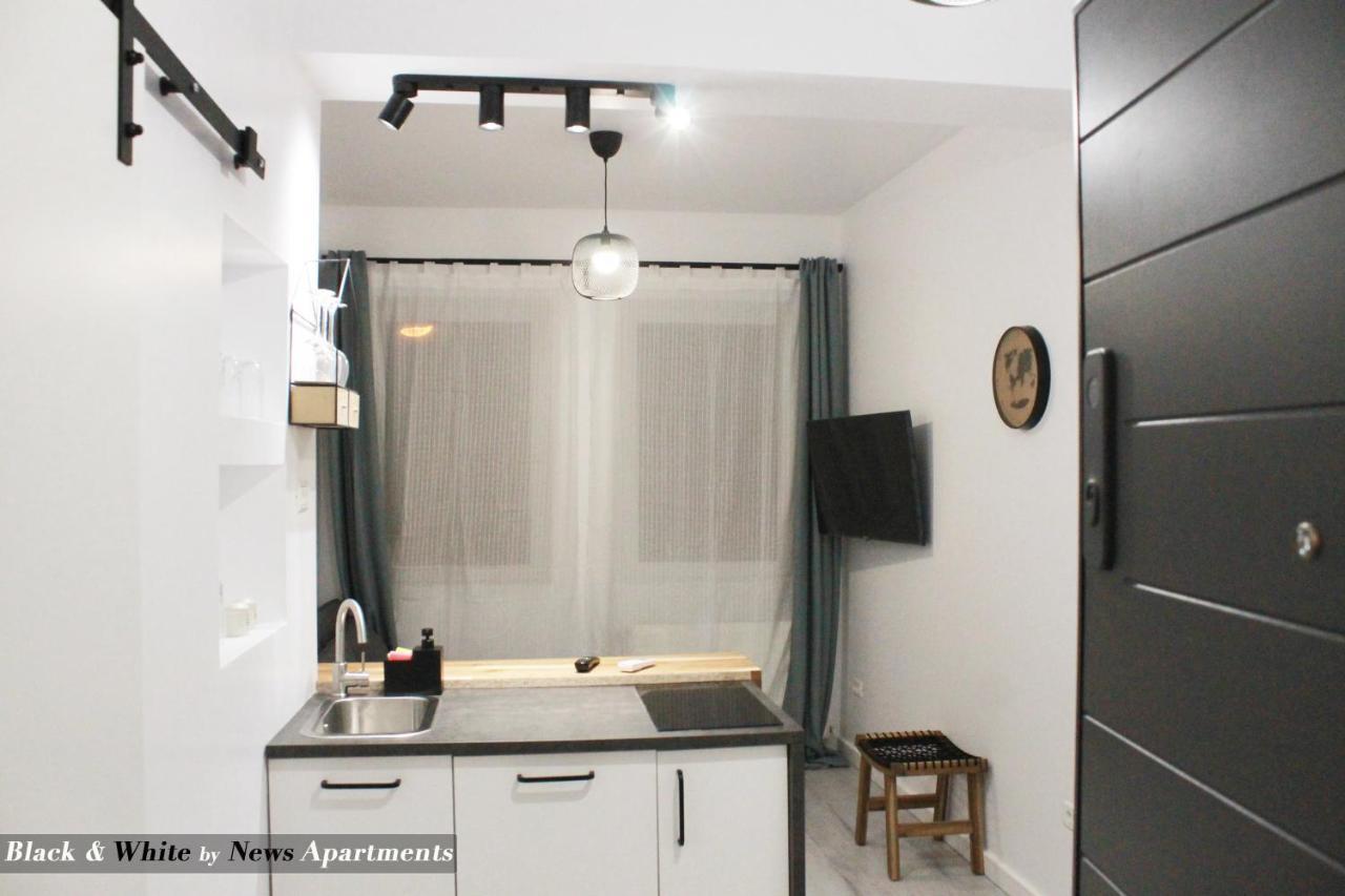 Black & White - News Apartment Bukarest Exterior foto