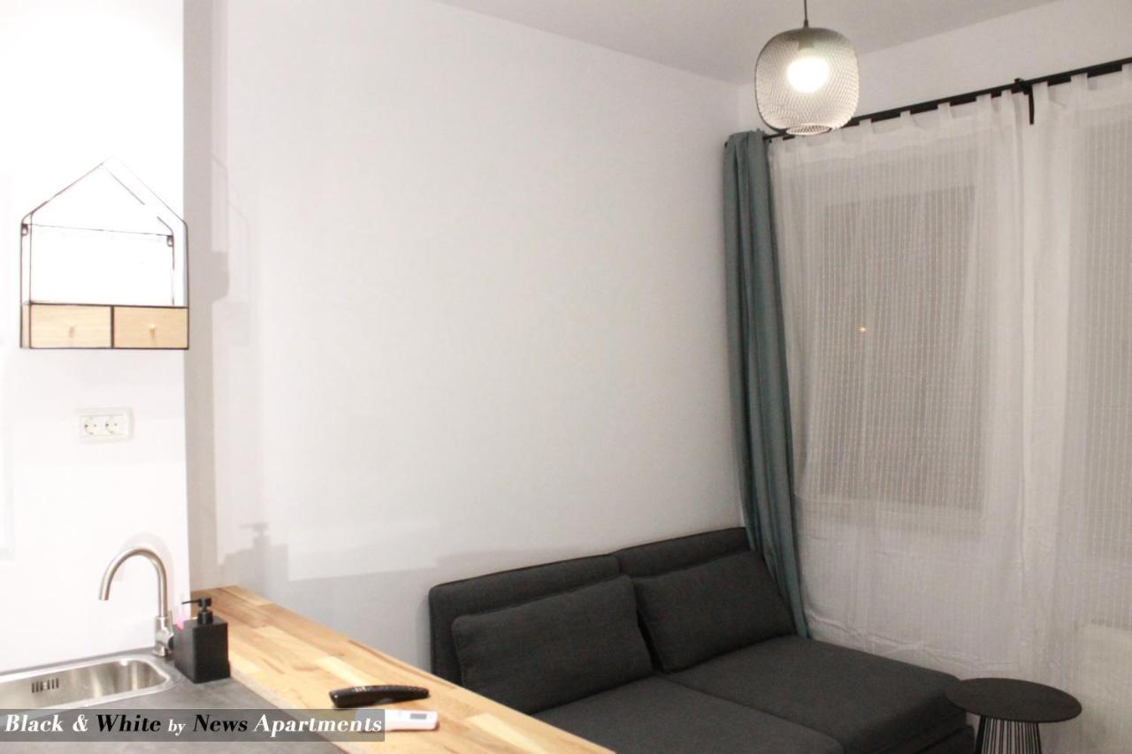 Black & White - News Apartment Bukarest Exterior foto